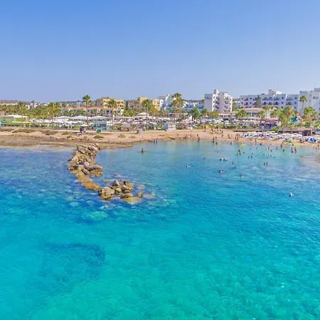 Anastasia Splash Residences Lägenhetshotell Pernera