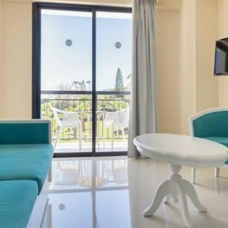 Lägenhetshotell Anastasia Splash Residences